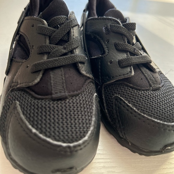 Nike Huarache Toddler Boys Black Running Shoes: Size 7C - Picture 4 of 6